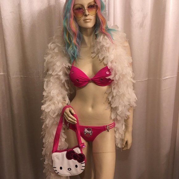 ADORABLE hot pink bikini and jewlery set with hello kitty and crystal details! - Picture 10 of 13